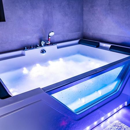 Domek Hot Tub Jacuzzi Chillout Kołobrzeg Exteriör bild