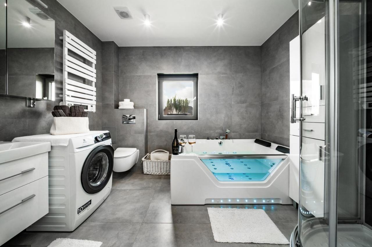 Domek Hot Tub Jacuzzi Chillout Kołobrzeg Exteriör bild